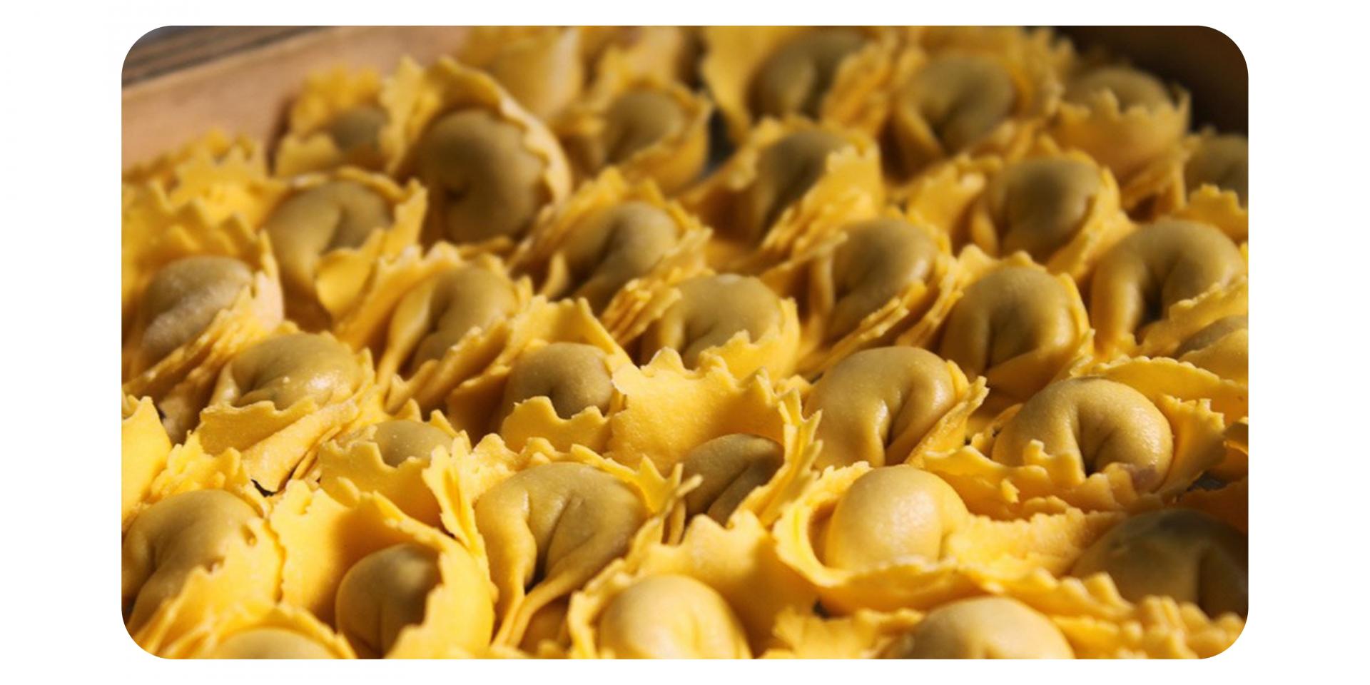 Tortellini_di_Valeggio.jpg